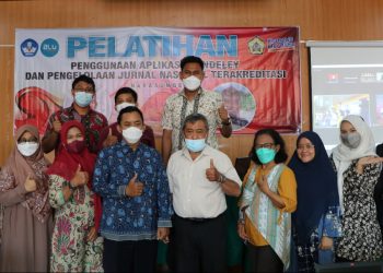 Pelatihan Penggunaan Aplikasi Mendeley dan Pengelolaan Jurnal Nasional Terakreditasi