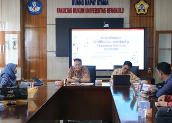 Fakultas Hukum Universitas Sebelas Maret Solo (UNS) Benchmarking Akreditasi ACQUIN di Fakultas Hukum Universitas Bengkulu