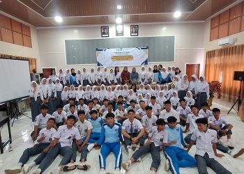 Dosen FH UNIB Sosialisasi Peningkatan Pemahaman Cyber Crime di SMAN 2 Kota Bengkulu